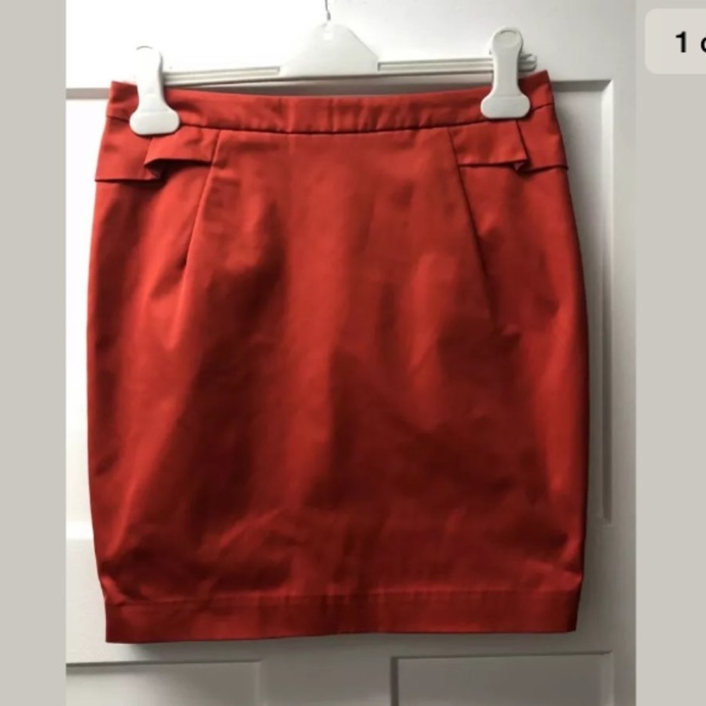 H&M Straight Skirt Ruffled Gold Zipper Red Size 10